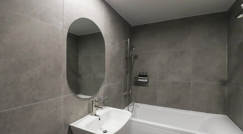 Brown Dot Hot Spring Yu-Seong Premium Twin&2PC 9