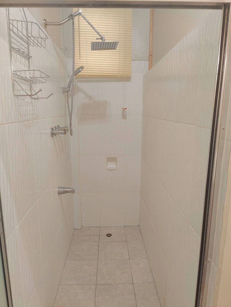 Stylish 1-bed Opposite Queens Park Savannah Apartment, 1 Bedroom, Smoking 8