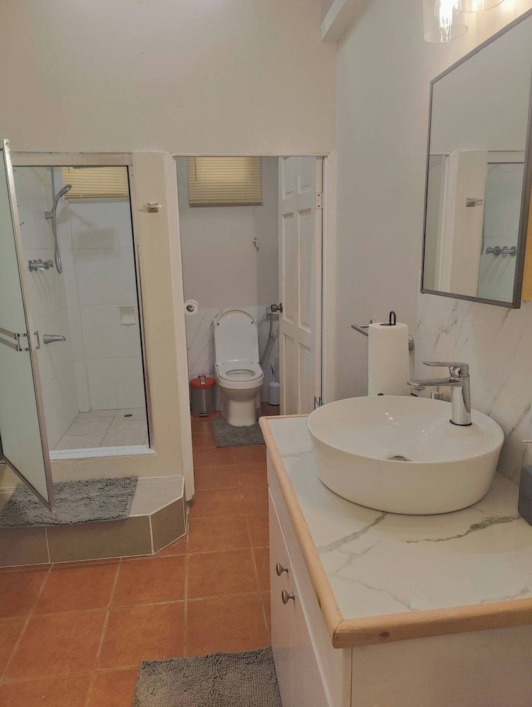 Stylish 1-bed Opposite Queens Park Savannah Apartment, 1 Bedroom, Smoking 5