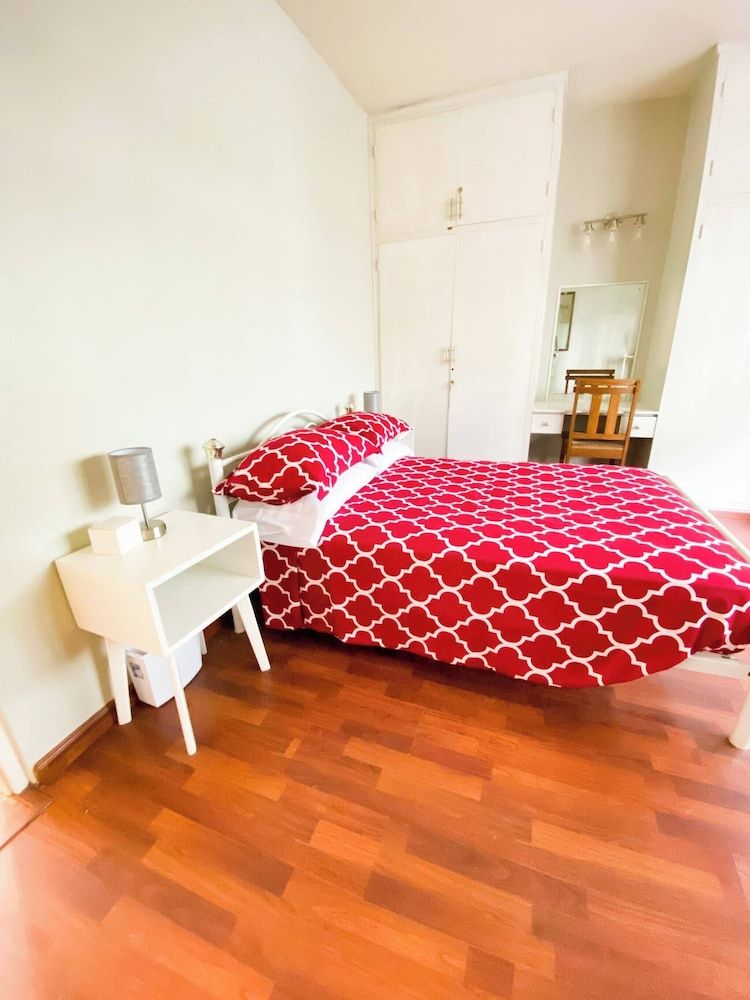 Stylish 1-bed Opposite Queens Park Savannah Apartment, 1 Bedroom, Smoking 3