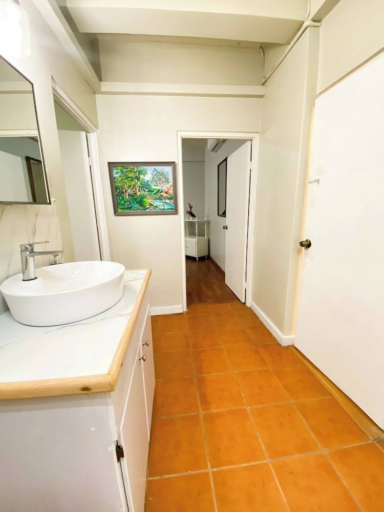 Stylish 1-bed Opposite Queens Park Savannah Apartment, 1 Bedroom, Smoking 6