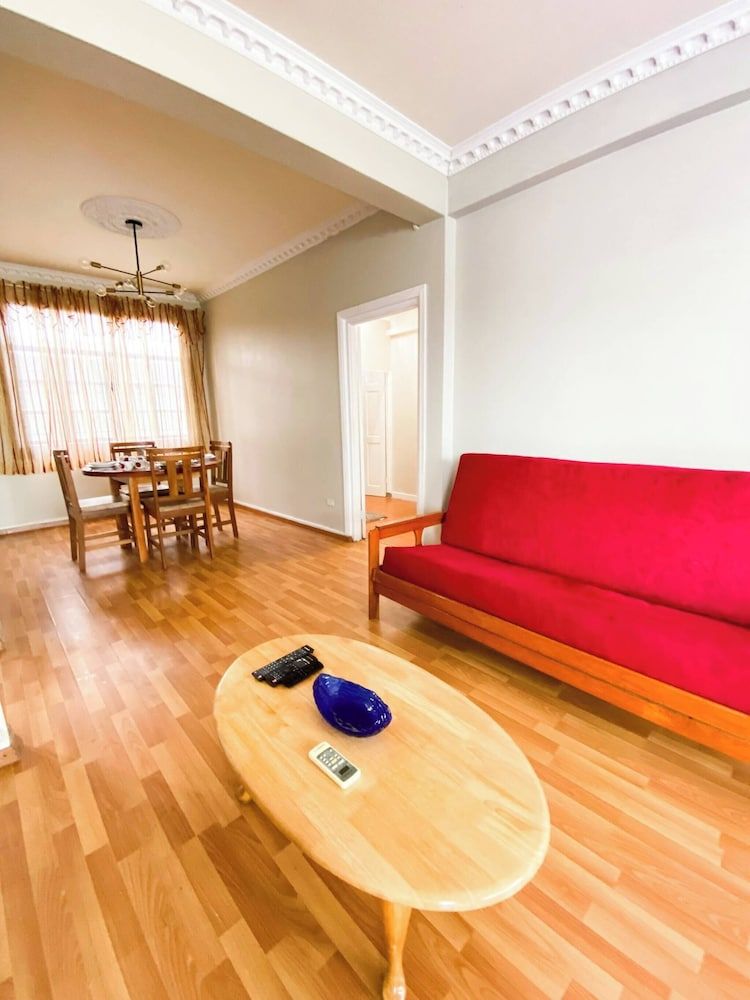 Stylish 1-bed Opposite Queens Park Savannah