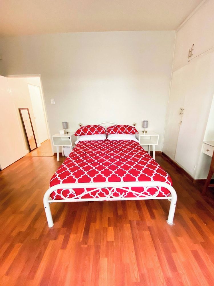 Stylish 1-bed Opposite Queens Park Savannah Apartment, 1 Bedroom, Smoking