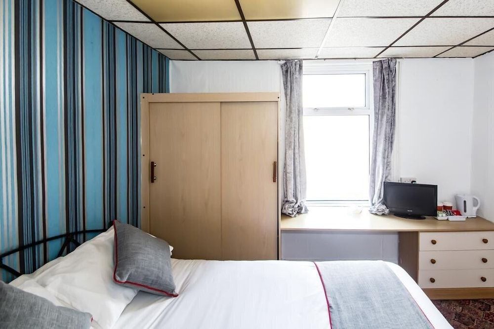 MyRoomz Silver Strand Hotel Standard Double Room 2