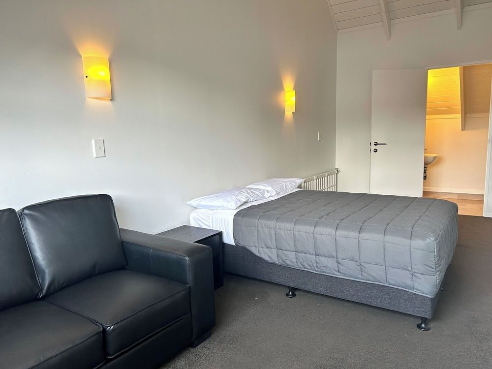 Midway Motel Rotorua Family Apartment, 2 Bedrooms 2