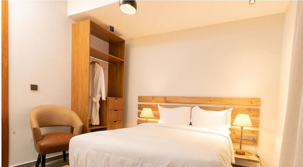 BISABO SUITES APARTMENT Comfort Double Room, 2 Queen Beds, Pool View