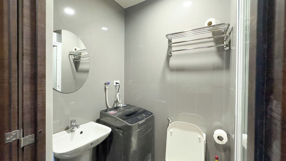 GemstoneBR II in SMDC Air Residences City Condo, 1 Queen Bed with Sofa bed, Balcony 4