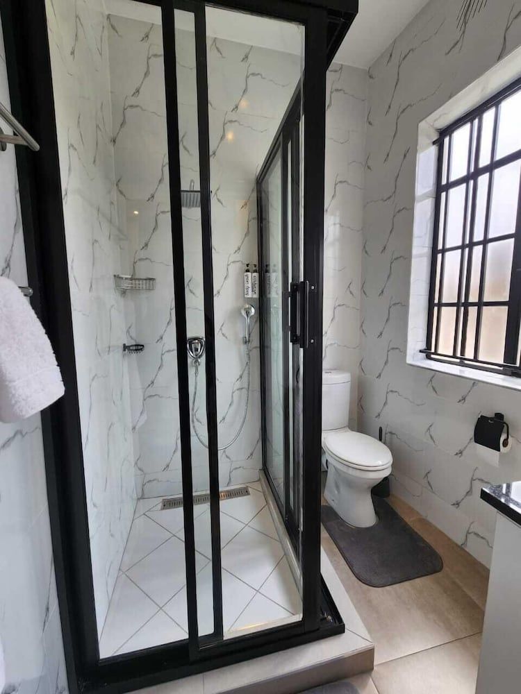 Olivoak Villa Executive Suite, 1 Bedroom, Garden View 2