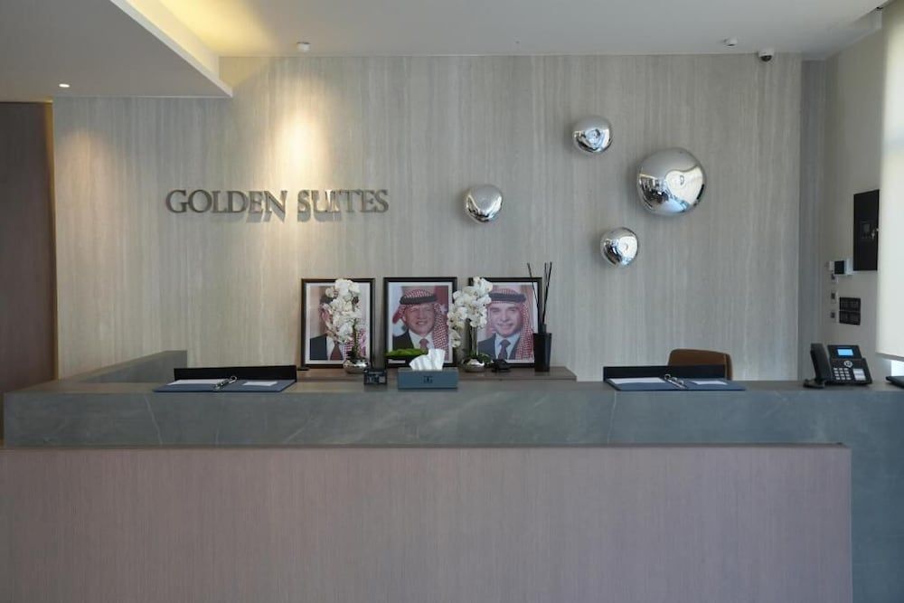 Golden Suites Hotel