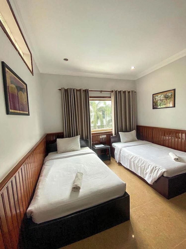 Mony Soksan Residence Standard Twin Room 2