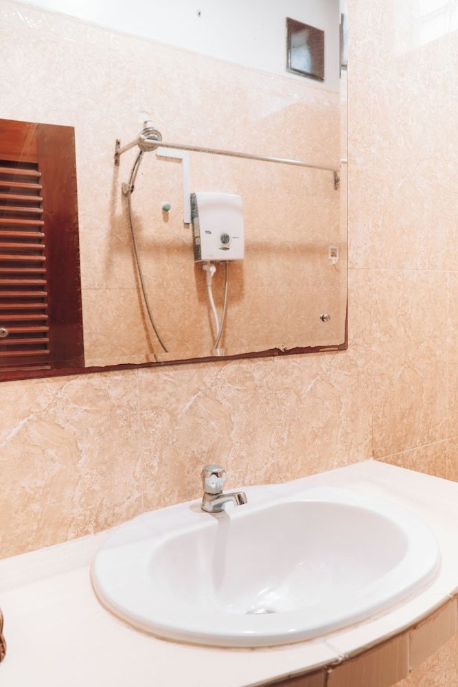 Mony Soksan Residence Basic Double Room 8