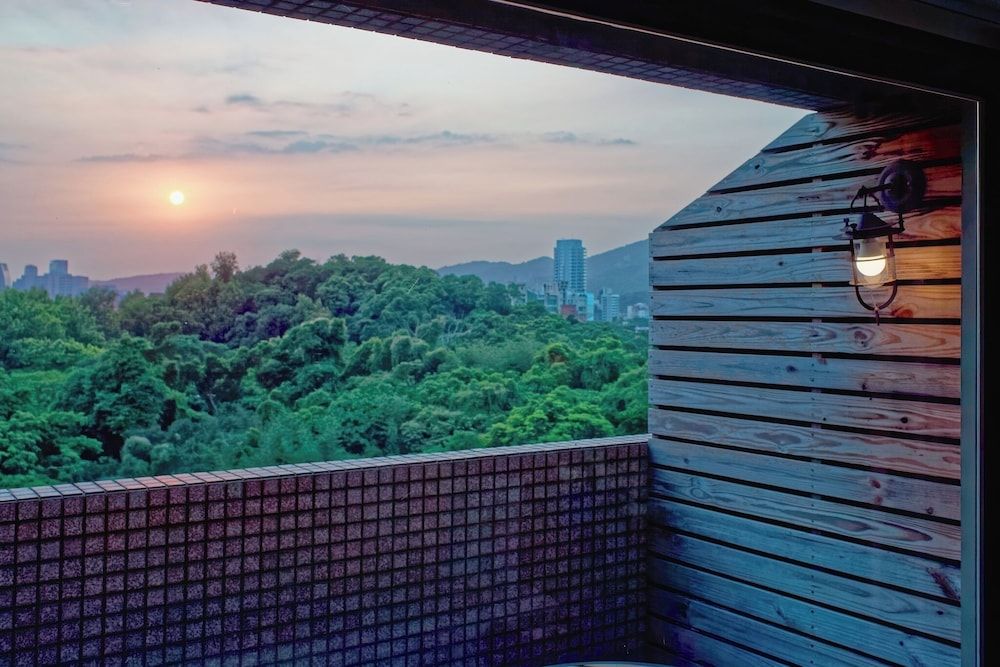 CHECK inn SELECT - Taipei NeiHu Deluxe Room 4