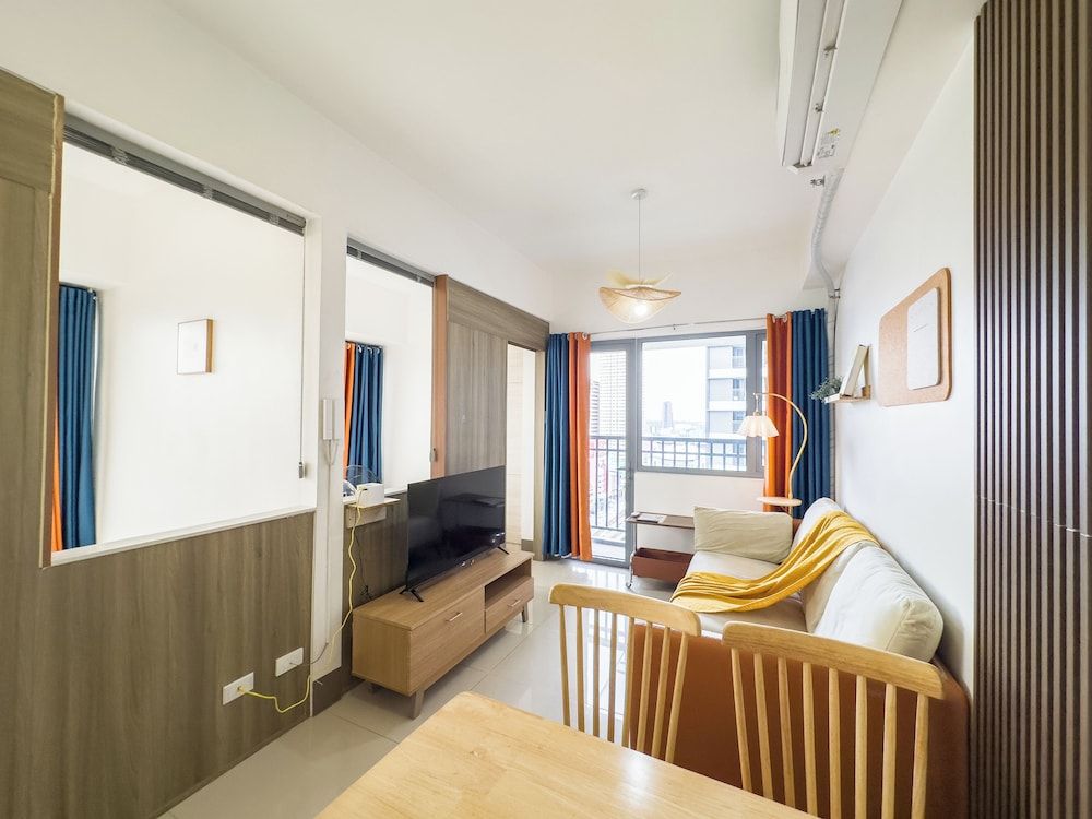 GemstoneBR in SMDC Fame Residences Family Condo, 2 Bedrooms, Pool View 12