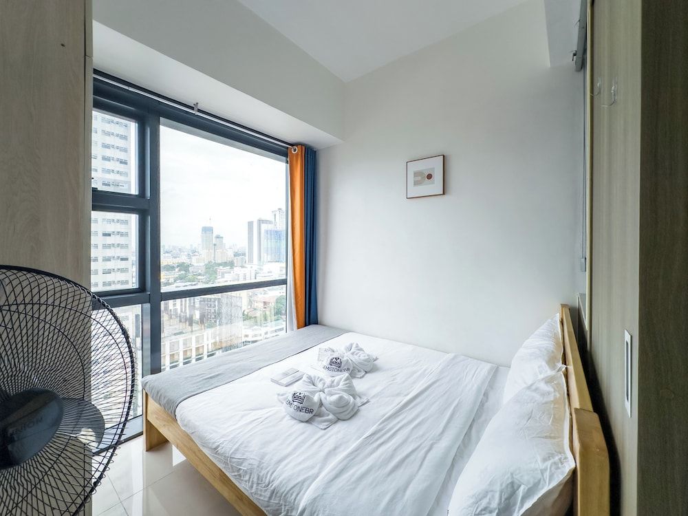 GemstoneBR in SMDC Fame Residences Family Condo, 2 Bedrooms, Pool View 4