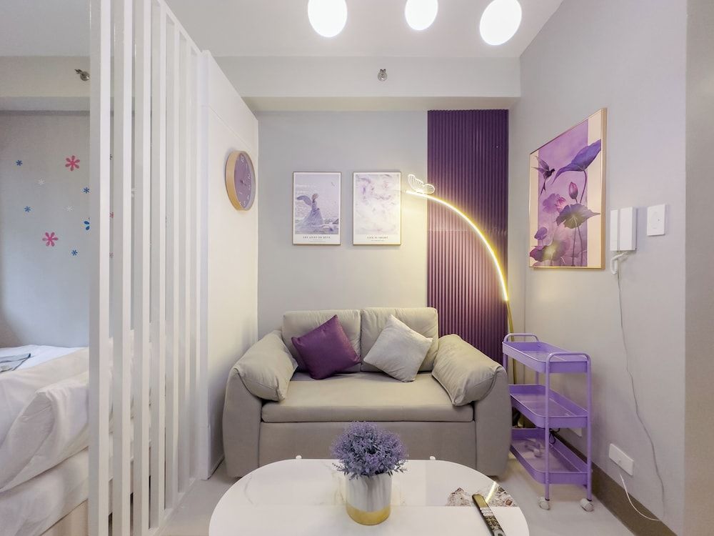 GemstoneBR in SMDC Fame Residences Romantic Condo, 1 Queen Bed with Sofa bed, Private Bathroom 5