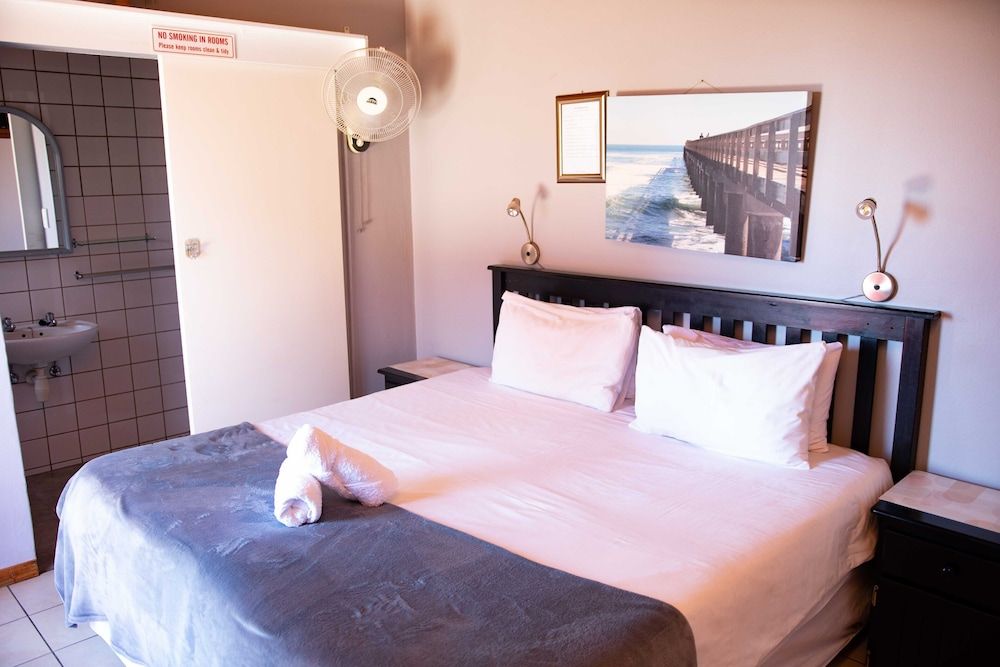 Tina Guesthouse Comfort Double Room Single Use 5