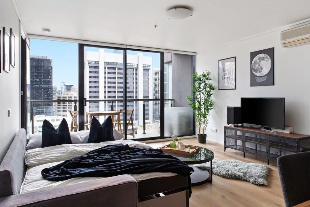 A 3BR Apt Next to Southern Cross, Free Parking Apartment (3 Bedrooms) 4