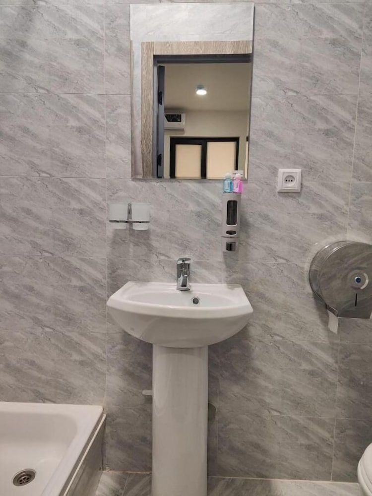 The RISE Standard Twin Room, Lanai 3