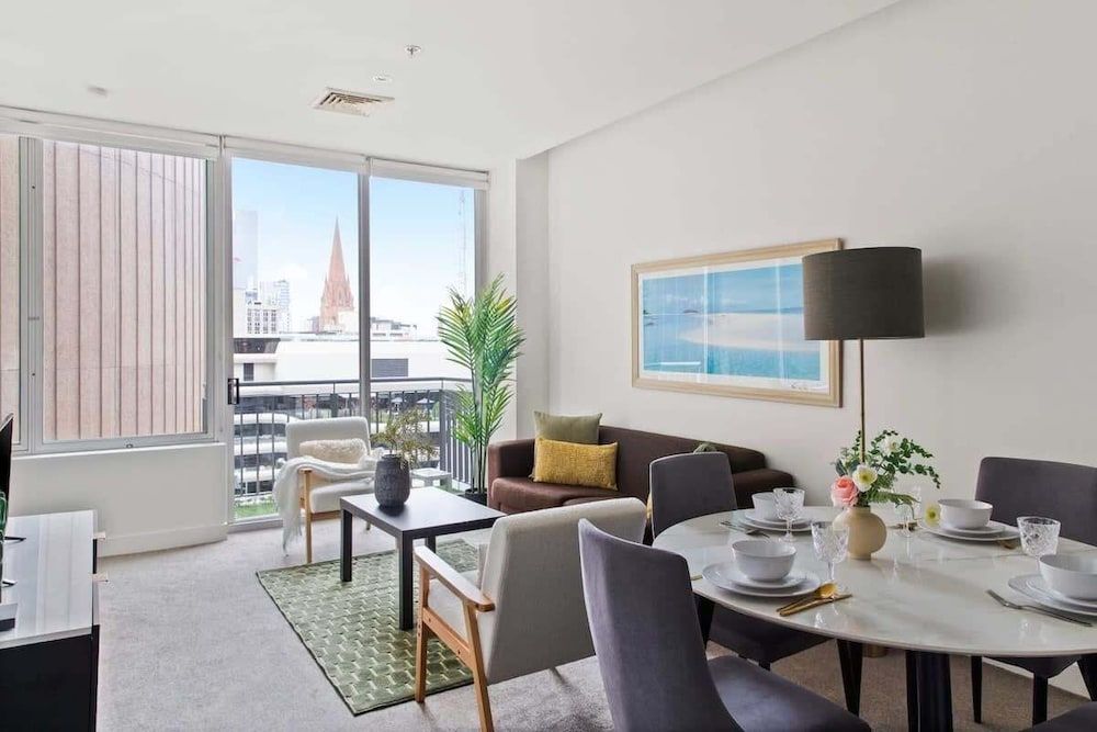 A Cozy 2BR Apt on Collins Near Flinders Station Apartment (2 Bedrooms) 6
