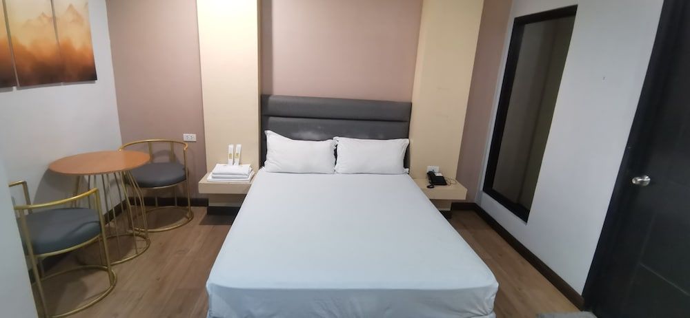 Belvilla Angeles Pampanga Near Clark International Airport Formerly Boss Hotel Economy Double Room 5