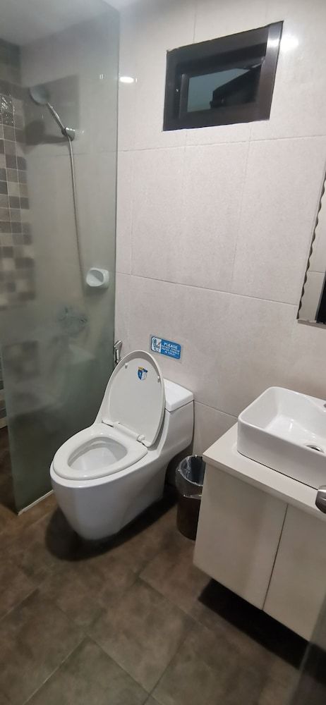 Belvilla Angeles Pampanga Near Clark International Airport Formerly Boss Hotel Economy Double Room 8