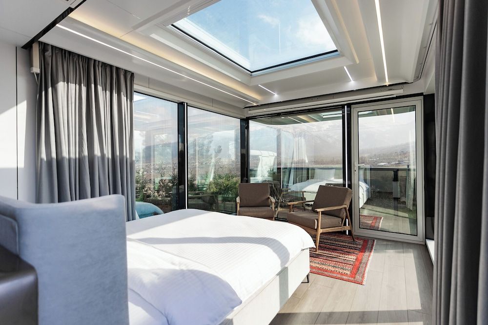 Zvezdnaya Hotel Superior Double Room, Lanai, Mountain View 3