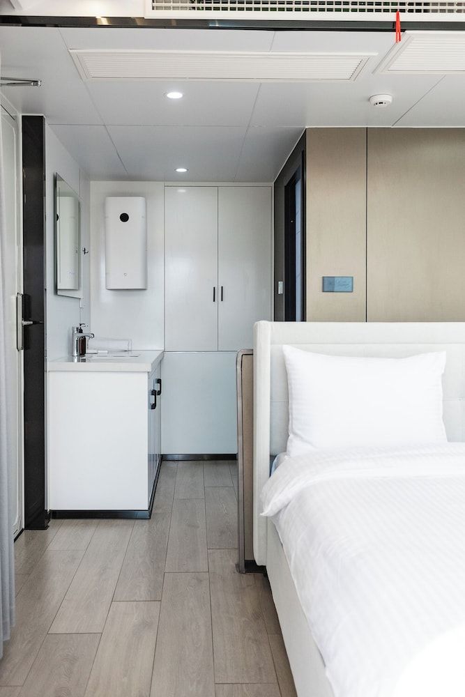 Zvezdnaya Hotel Superior Double Room, Lanai, Mountain View 2