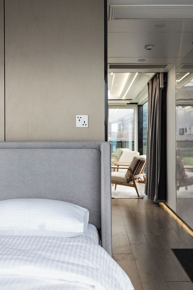 Zvezdnaya Hotel Luxury Double Room, Lanai, Mountain View 3