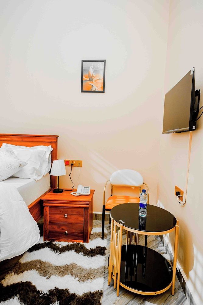 Joy Inn Hotel Deluxe Double or Twin Room, Balcony 9