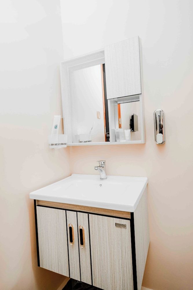 Joy Inn Hotel Comfort Double Room, Balcony, City View 21