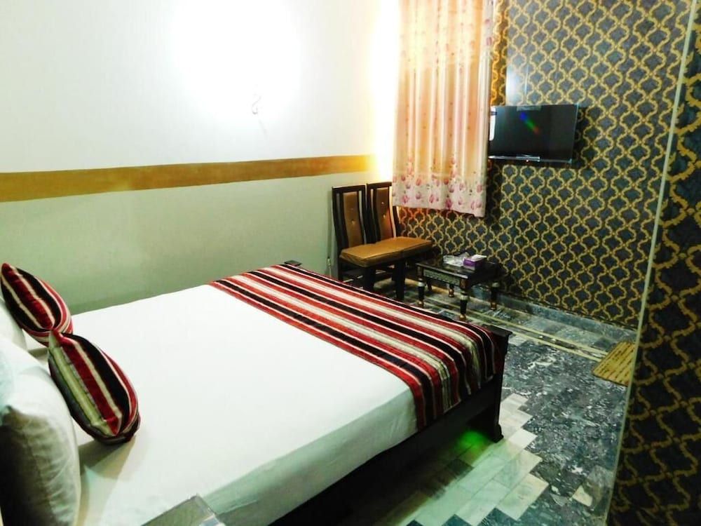 Hotel Moon Palace Deluxe Double Room 10