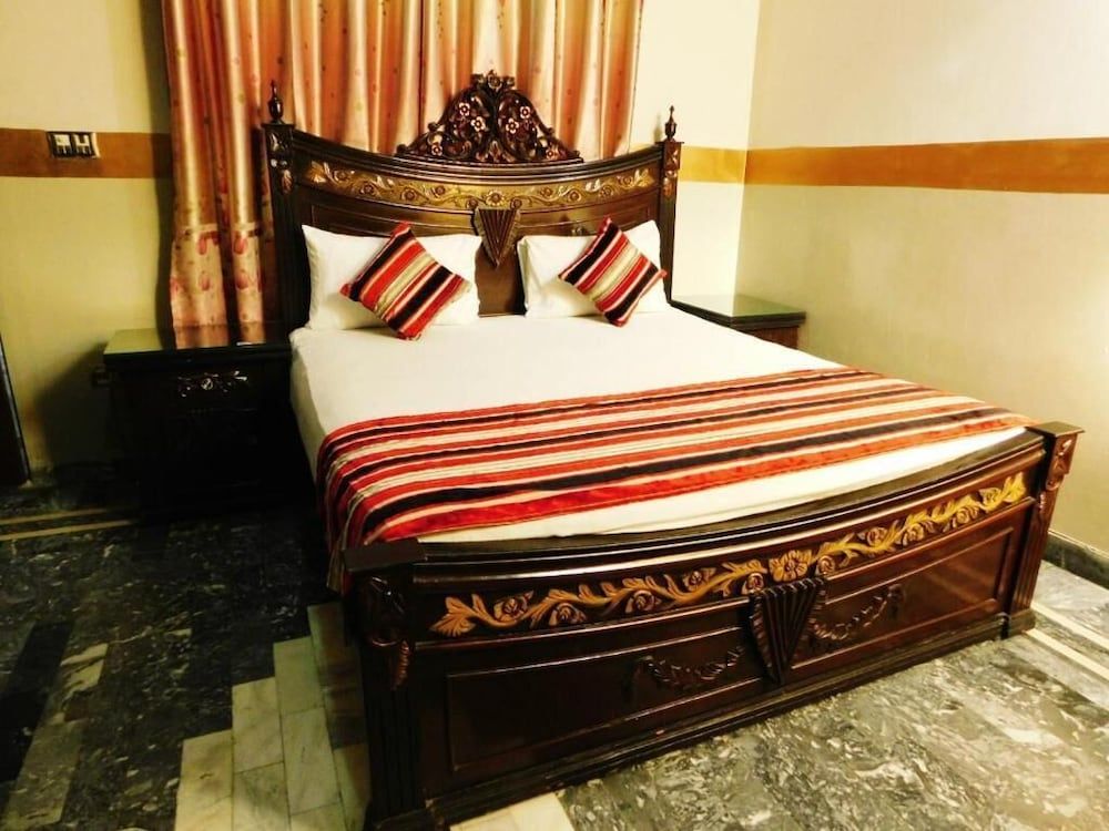 Hotel Moon Palace Deluxe Double Room 3