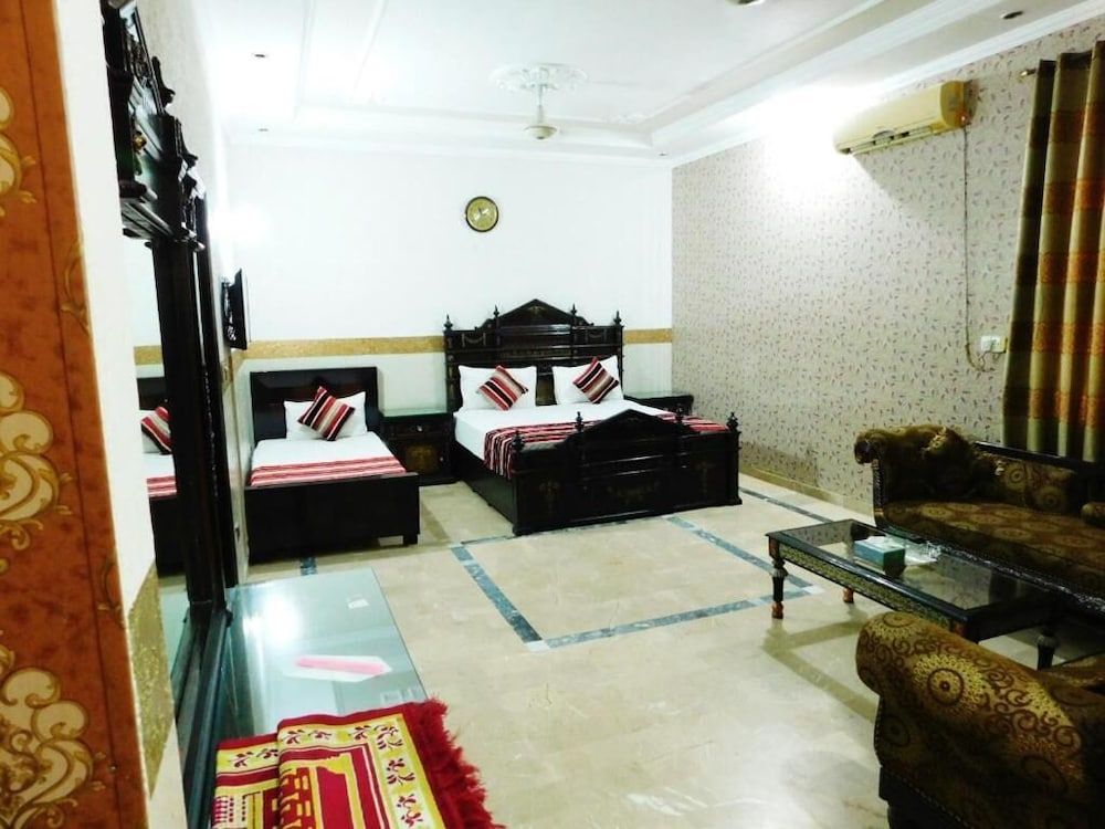 Hotel Moon Palace Deluxe Double Room 9
