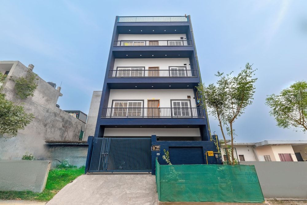 Alaya Stays Radhika 2 BHK Apartment - Image 1