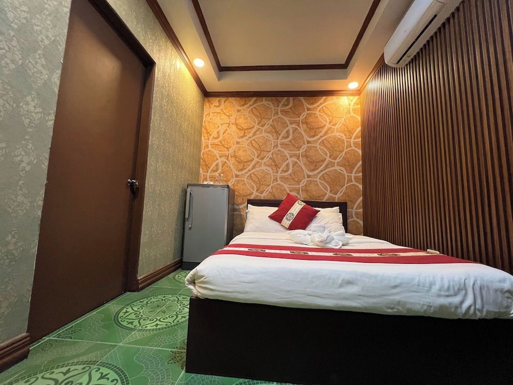 Rossa Hotel Deluxe Double Room 5