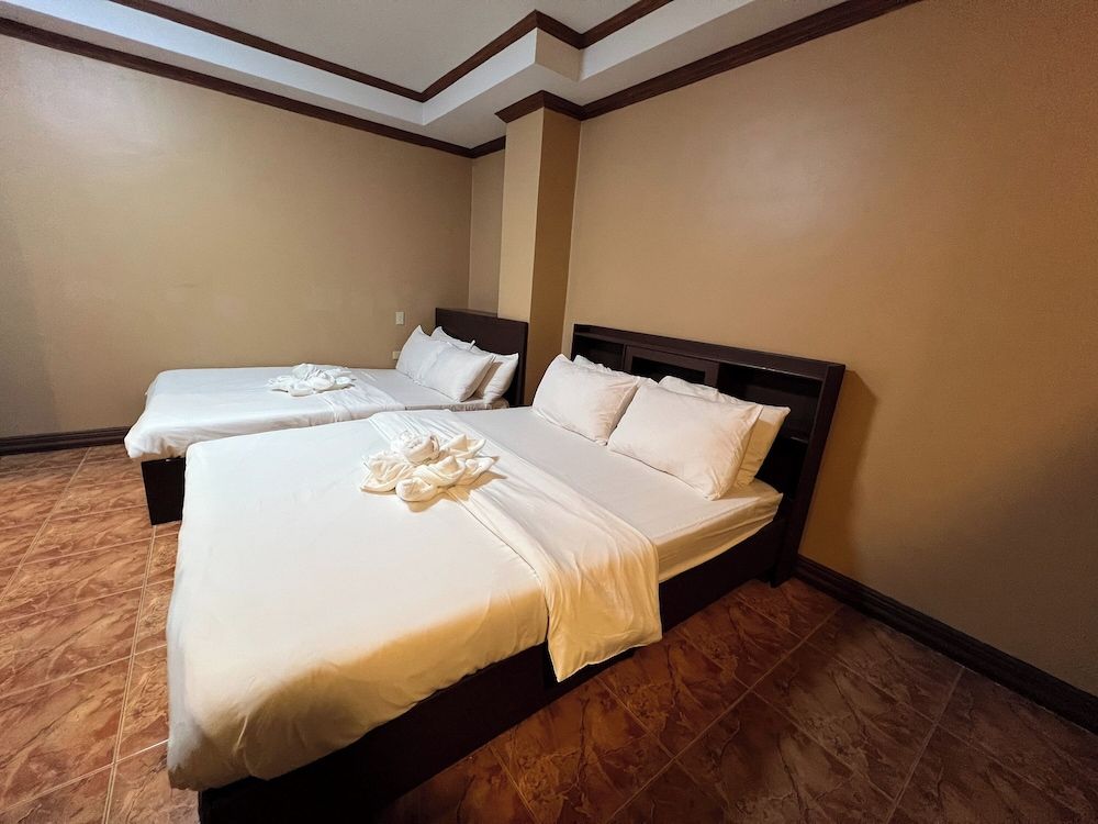 Rossa Hotel Family Room 7