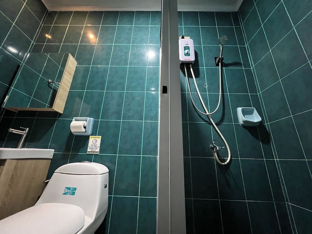 Rossa Hotel Deluxe Double Room 11