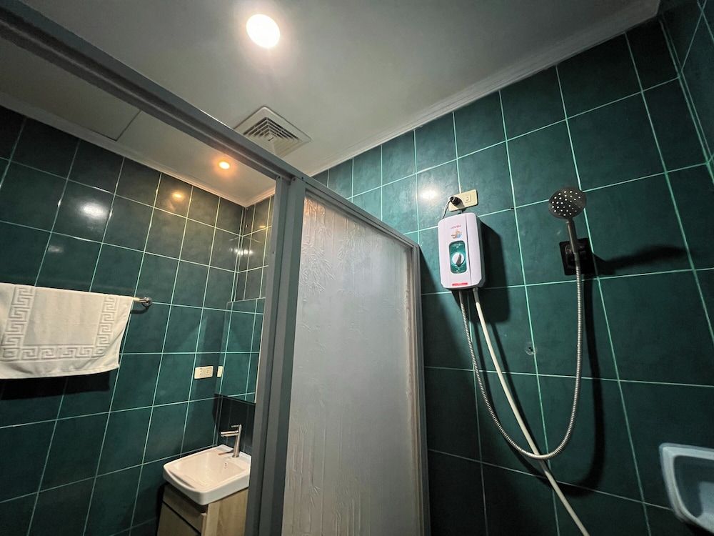 Rossa Hotel Deluxe Double Room 10