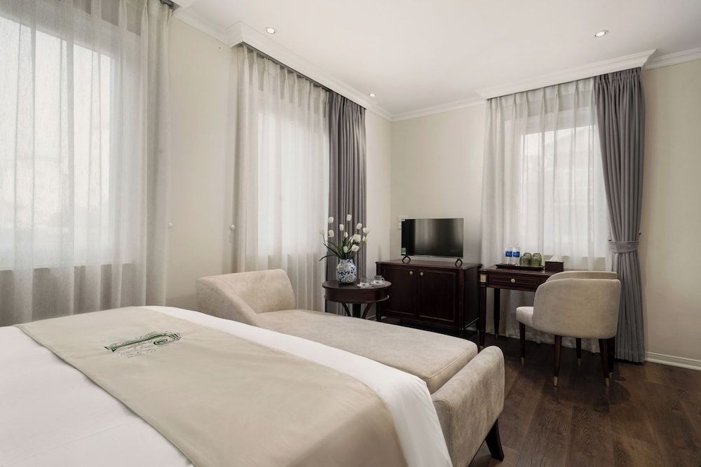 Jade Boutique Hotel Deluxe Double Room, City View 2