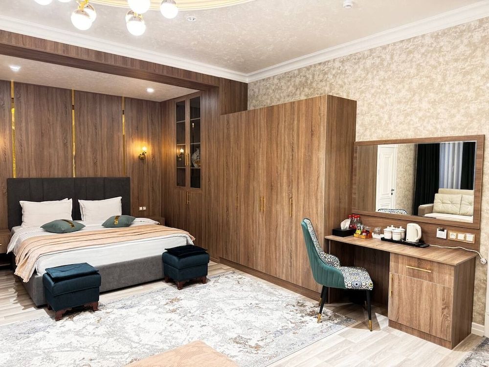 SILK ROAD EMPIRE HOTEL Quadruple Room, Air conditioning, City View