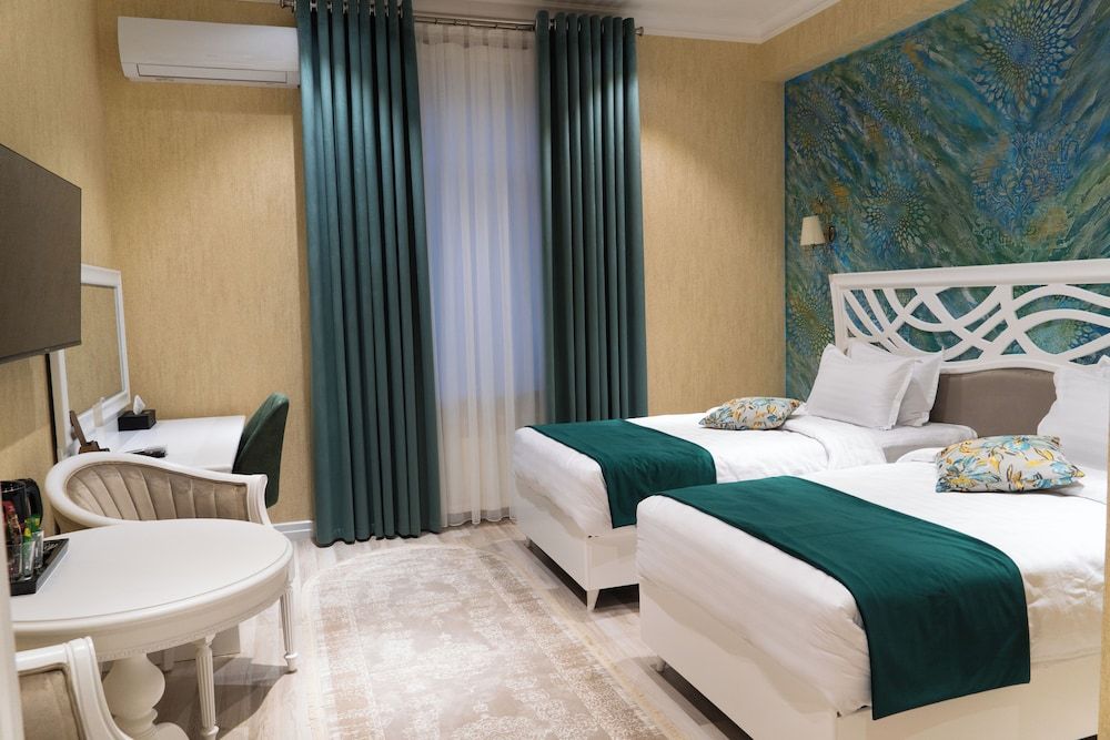 SILK ROAD EMPIRE HOTEL Double or Twin Room, City View