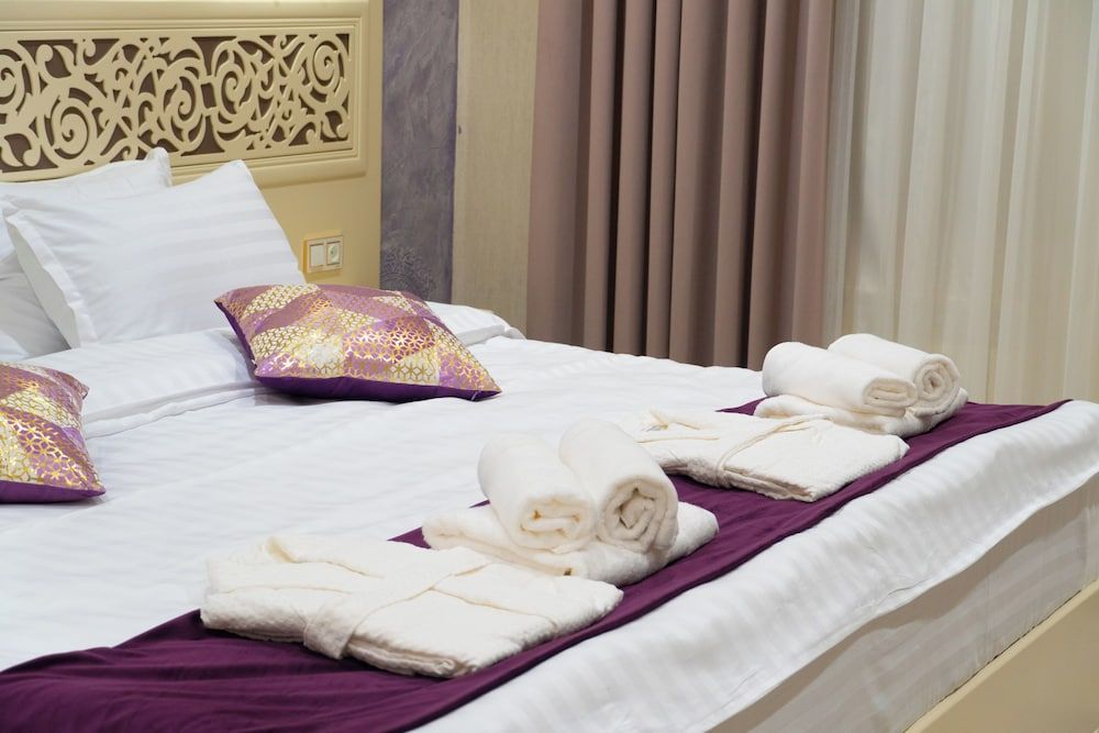 SILK ROAD EMPIRE HOTEL Double or Twin Room, City View 5