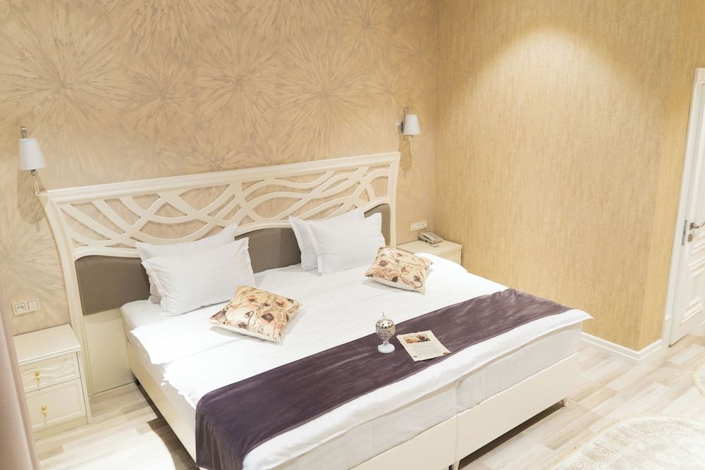 SILK ROAD EMPIRE HOTEL Double or Twin Room, City View 7