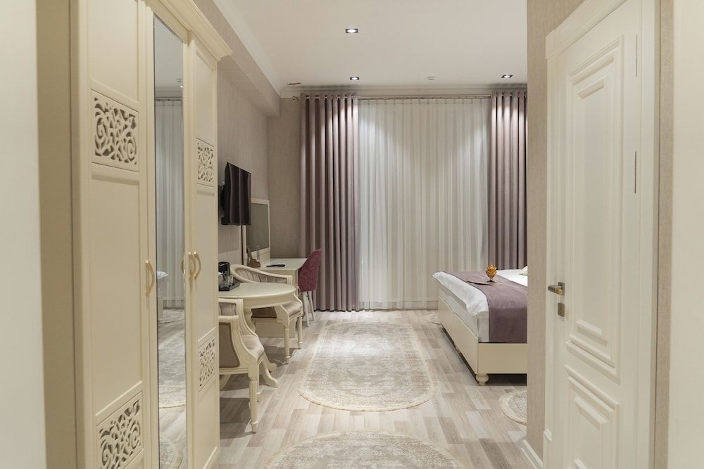 SILK ROAD EMPIRE HOTEL Double or Twin Room, City View 11