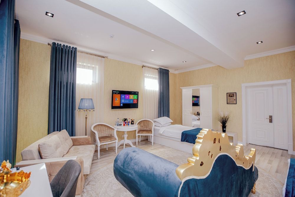 SILK ROAD EMPIRE HOTEL Triple Room, Non Smoking, City View 6