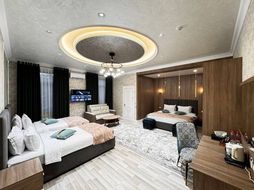 SILK ROAD EMPIRE HOTEL Quadruple Room, Air conditioning, City View 4