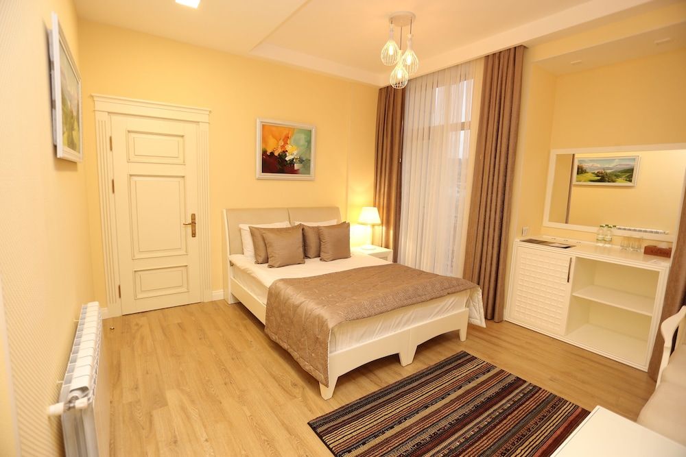 ILK INN HOTEL Deluxe Double Room, Balcony, City View 3