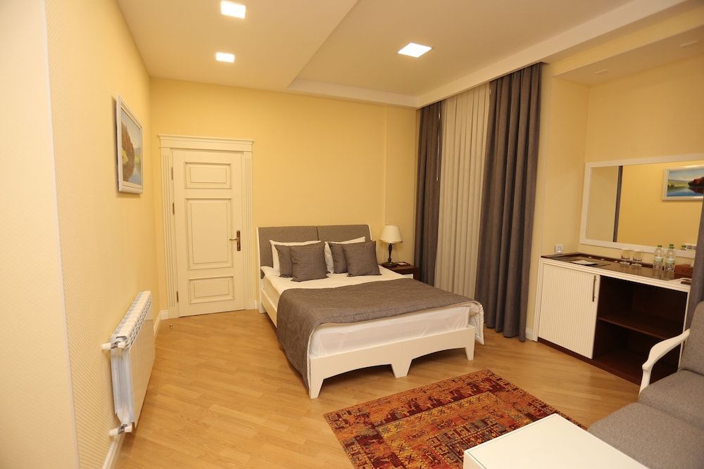 ILK INN HOTEL Deluxe Double Room, Balcony, City View 4