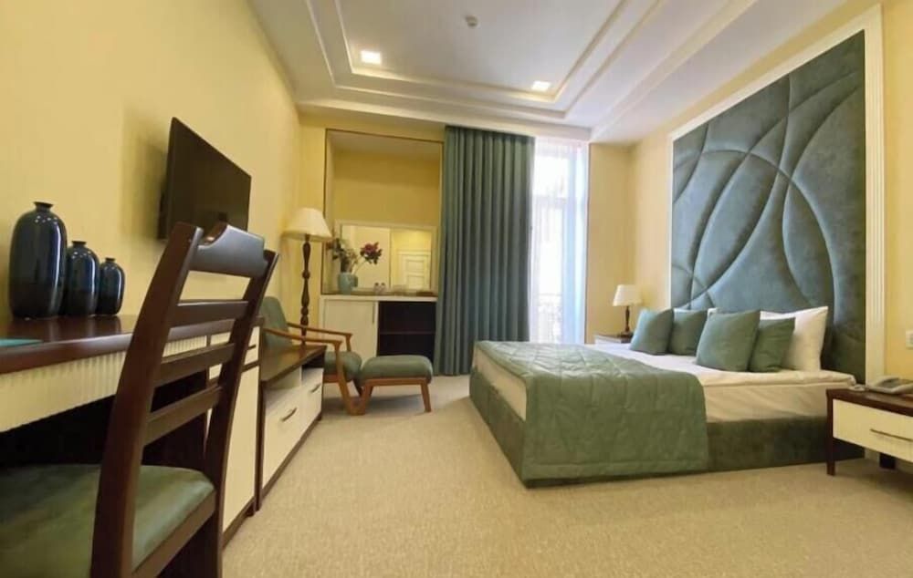 ILK INN HOTEL Standard Double Room, Mountain View