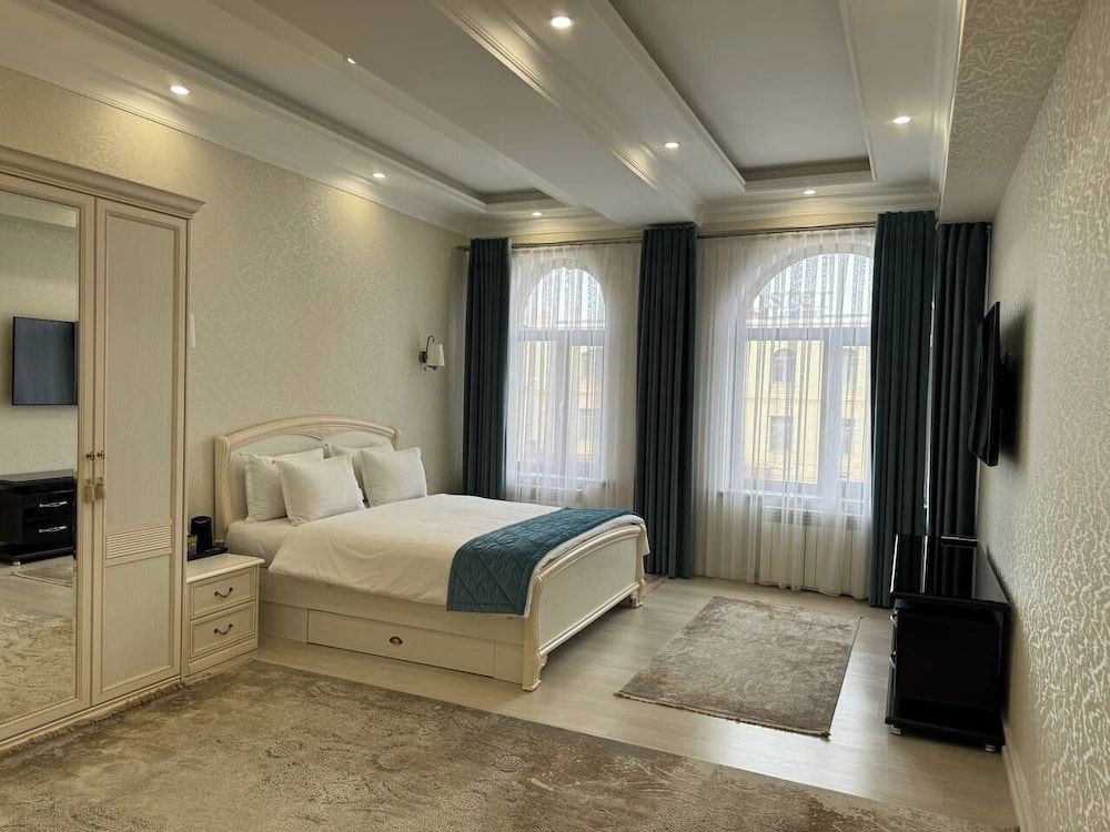 al Madina Hotel Samarkand Deluxe Double Room, Lanai, City View 4